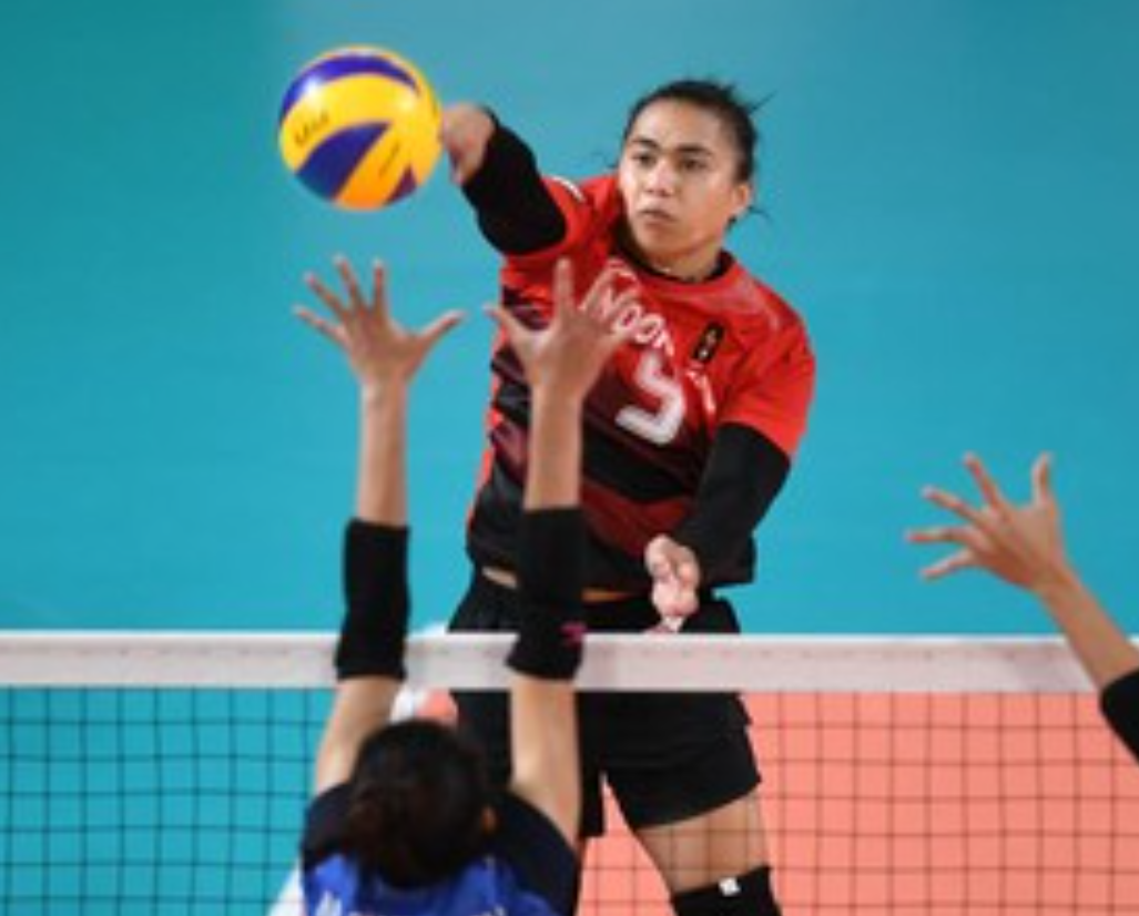 smash-kencang-yang-menggetarkan-lapangan