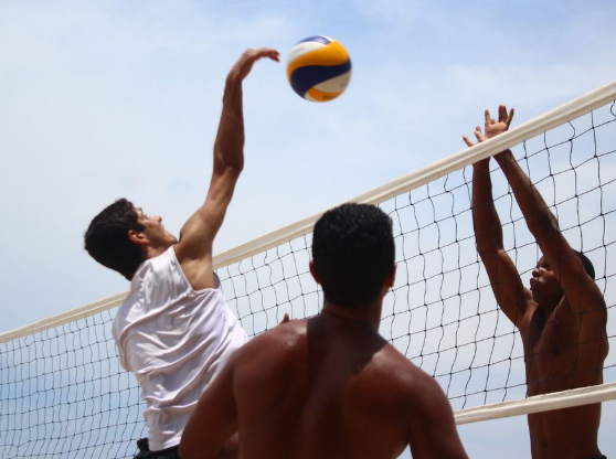 Tips Agar Bisa Melakukan Cross Smash Voli Dengan Baik