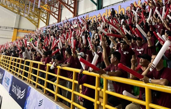 Semangat Suporter Voli Angkat Moral Tim di Laga