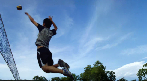 Tips Teknik Lompatan Vertikal Agar Smash Voli Lebih